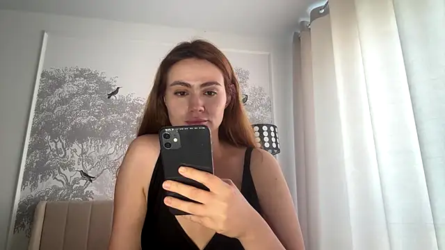 LolaOops online show from June 2026 06:07:02 AM