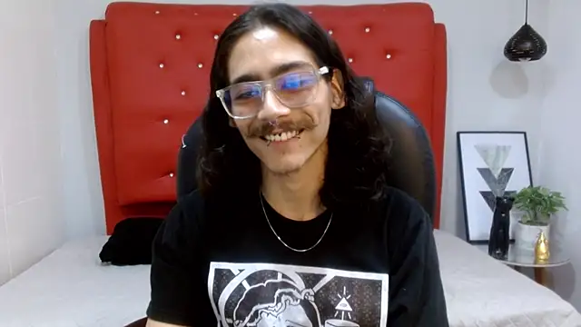 bigcock robert online show from June 2026 05:51:01 PM
