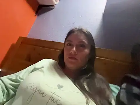 Juliana9925 online show from June 2026 03:29:02 AM
