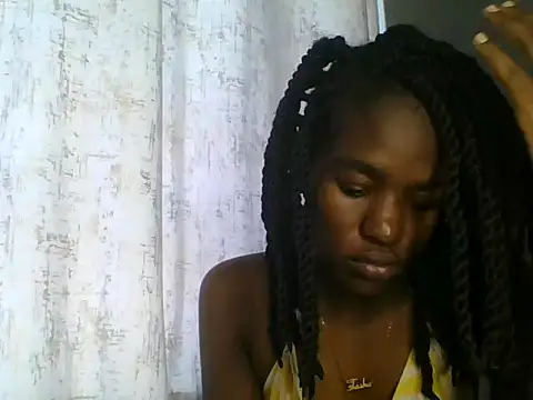 Lola Allure online show from June 2026 12:22:01 PM