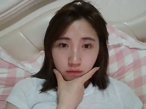 Snapshot of yiyi13 chatting on June 2026 12:07:02 PM yiyi13 online show from June 2026 12:07:02 PM