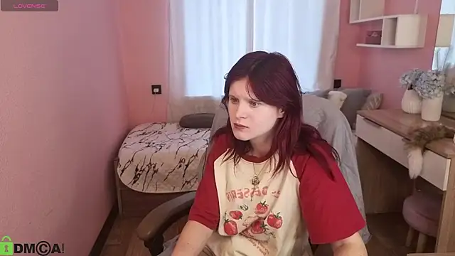 Snapshot of Fox__Cute chatting on August 2026 01:05:02 AM Fox Cute online show from August 2026 01:05:02 AM