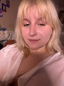 LazyFlora online show from June 2026 01:32:01 AM