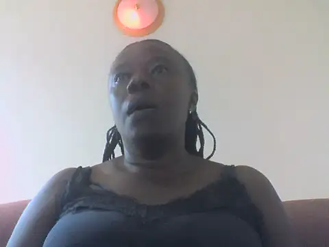 Snapshot of laula3030 chatting on June 2026 09:10:01 AM laula3030 online show from June 2026 09:10:01 AM