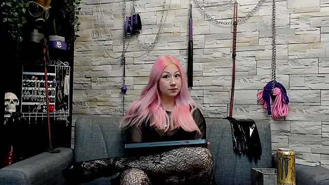 Snapshot of Miss_Kaz chatting on August 2026 03:23:02 AM Miss Kaz online show from August 2026 03:23:02 AM