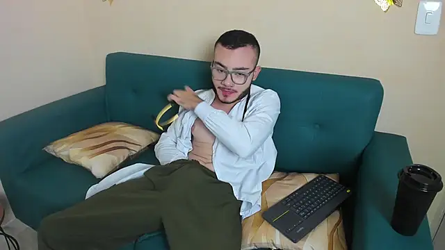 Snapshot of Matia_Zelvya chatting on June 2026 01:02:02 PM Matia Zelvya online show from June 2026 01:02:02 PM