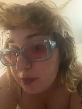 mysteradecadent online show from August 2026 10:45:01 PM