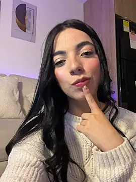 Snapshot of Mila_3 chatting on June 2026 04:25:02 AM Mila 3 online show from June 2026 04:25:02 AM