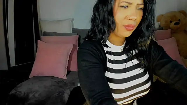 Snapshot of NicolePasqualott chatting on February 2025 09:07:02 PM NicolePasqualott online show from February 2025 09:07:02 PM