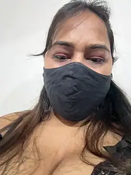 Snapshot of vaani_tyagi chatting on July 2026 03:03:01 PM vaani tyagi online show from July 2026 03:03:01 PM