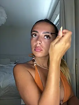 Harrietbronzex online show from June 2026 11:36:01 AM