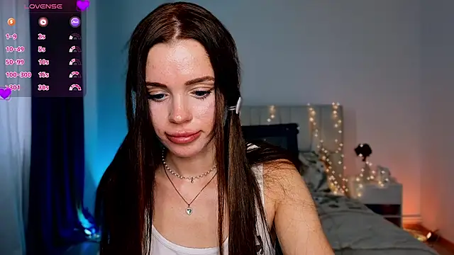 Snapshot of Little_cuti1e chatting on July 2026 11:06:02 AM Little cuti1e online show from July 2026 11:06:02 AM