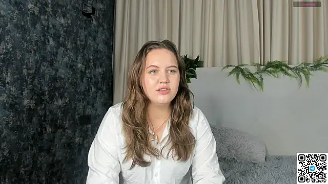 Snapshot of MissBadTiming chatting on June 2026 06:13:02 PM MissBadTiming online show from June 2026 06:13:02 PM