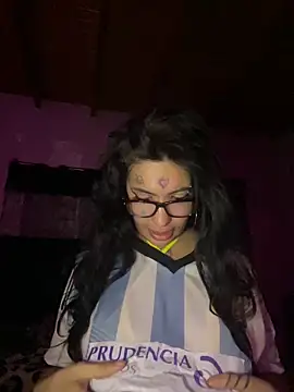 valenbaddie01 online show from June 2026 10:32:01 PM