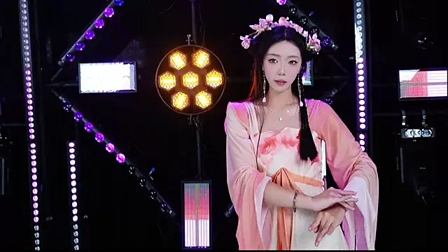 Alice-520 online show from July 2026 11:14:01 AM