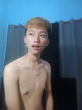 Fem phiLboy69 online show from June 2026 08:04:01 PM