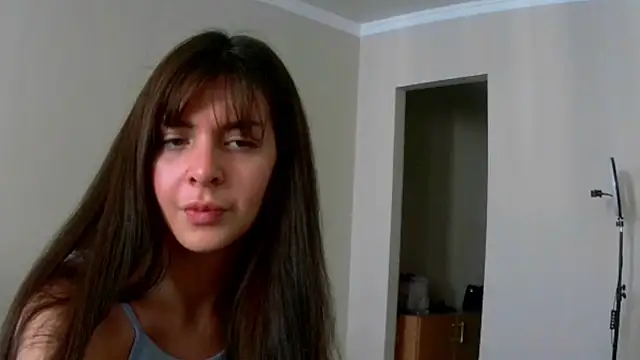 Melena Caramel online show from August 2026 04:03:01 AM