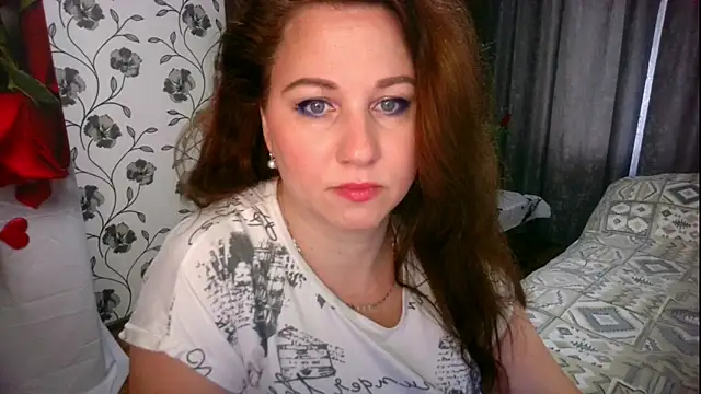 Snapshot of MirandaSummer2 chatting on June 2026 06:29:02 AM MirandaSummer2 online show from June 2026 06:29:02 AM