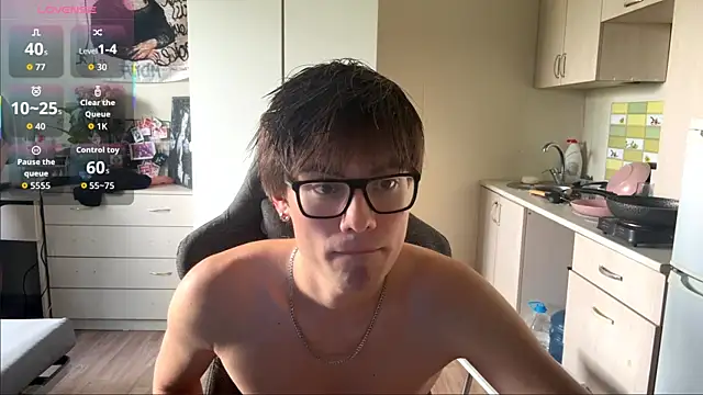 Snapshot of JadeNoiiir chatting on July 2026 01:21:01 PM JadeNoiiir online show from July 2026 01:21:01 PM