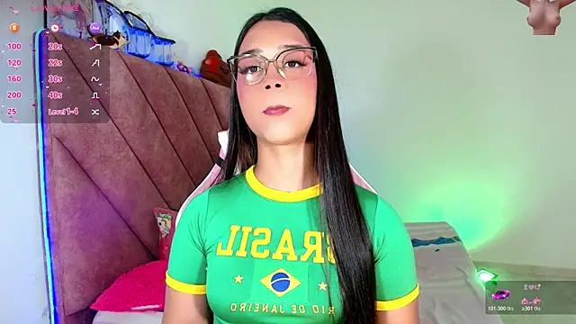 Snapshot of zafira_lux_ chatting on June 2026 06:07:01 AM zafira lux online show from June 2026 06:07:01 AM