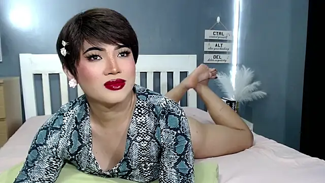 STUCK on YOU  online show from November 2025 08:03:01 PM