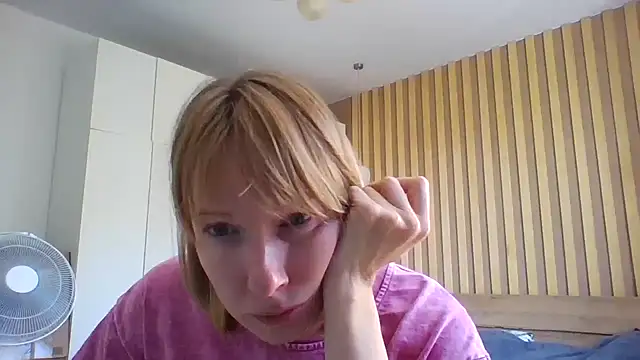 Snapshot of Deloriada chatting on July 2026 08:40:02 AM Deloriada online show from July 2026 08:40:02 AM