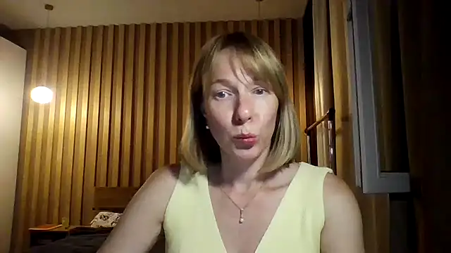 Snapshot of Deloriada chatting on July 2026 03:49:02 PM Deloriada online show from July 2026 03:49:02 PM