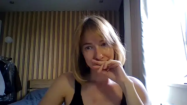 Snapshot of Deloriada chatting on July 2026 09:09:01 AM Deloriada online show from July 2026 09:09:01 AM