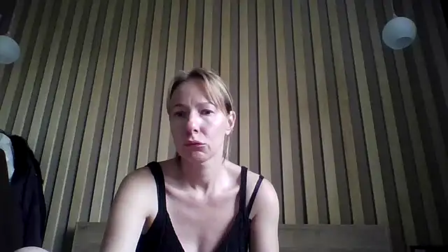 Snapshot of Deloriada chatting on August 2026 08:19:02 AM Deloriada online show from August 2026 08:19:02 AM