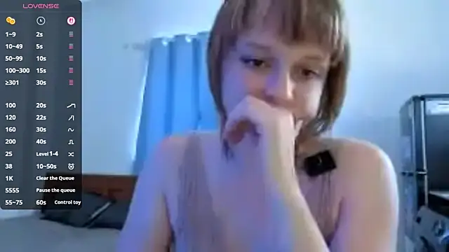 Snapshot of DustiZuchowski chatting on July 2026 04:22:02 AM DustiZuchowski online show from July 2026 04:22:02 AM