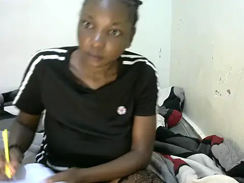 Snapshot of Qcmadonna chatting on July 2026 09:18:02 AM Qcmadonna online show from July 2026 09:18:02 AM