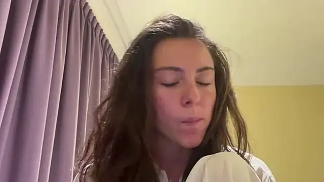 Monicaqte online show from July 2026 12:00:01 PM