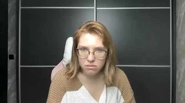 Reginasmilee online show from February 2025 03:53:02 AM