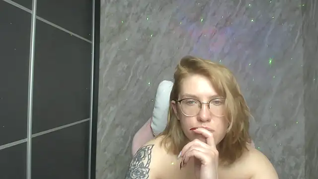 Reginasmilee online show from February 2025 04:00:02 AM