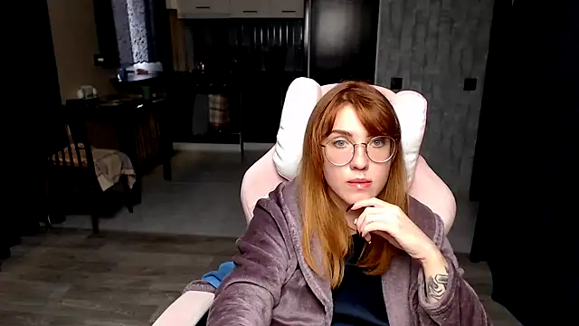 Reginasmilee online show from October 2025 11:31:02 AM