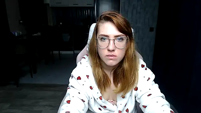 Reginasmilee online show from November 2025 02:10:01 AM