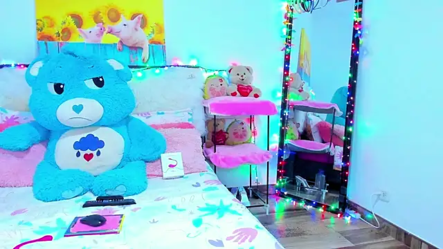 Snapshot of Fabiana- chatting on June 2026 10:36:01 PM Fabiana- online show from June 2026 10:36:01 PM