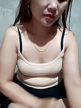 Snapshot of Emma-18h chatting on June 2026 11:09:02 PM Emma-18h online show from June 2026 11:09:02 PM