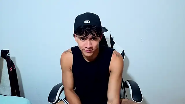 Noah  Dick online show from August 2026 09:46:01 PM
