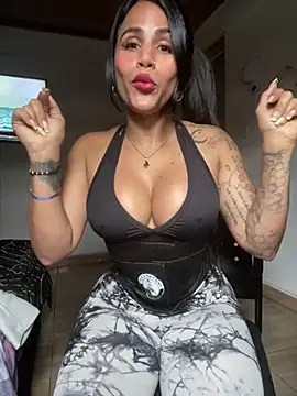 Snapshot of chiquiscaro chatting on July 2026 01:36:01 PM chiquiscaro online show from July 2026 01:36:01 PM