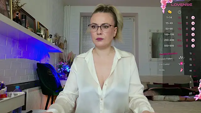 BeautyeyesLovely online show from December 2025 03:58:02 AM