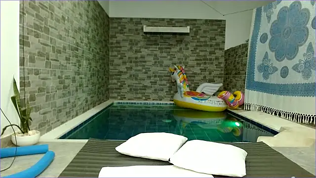 katiasupreme1 online show from February 2025 12:19:01 AM