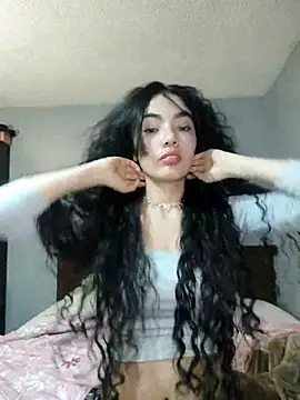 laura mon online show from August 2026 02:47:02 AM