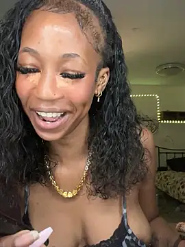 Snapshot of amina_x chatting on August 2026 10:30:01 PM amina x online show from August 2026 10:30:01 PM