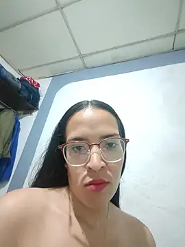 Snapshot of KatalinaF chatting on August 2026 03:32:02 AM KatalinaF online show from August 2026 03:32:02 AM