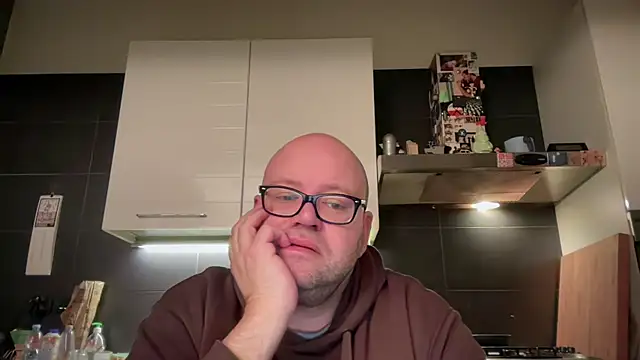 theitalianbear online show from February 2025 12:32:01 AM