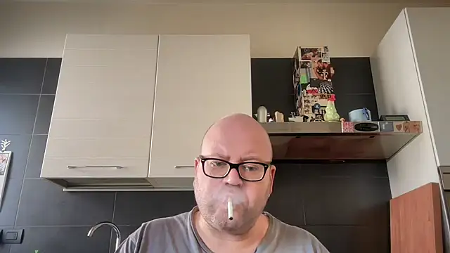 theitalianbear online show from March 2025 12:45:01 PM