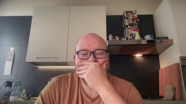 theitalianbear online show from March 2025 06:37:01 AM