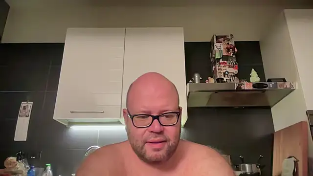 theitalianbear online show from September 2025 04:01:01 AM