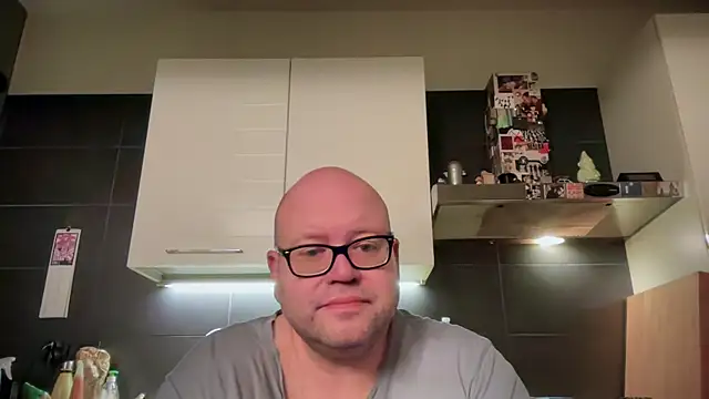 Snapshot of theitalianbear chatting on April 2026 01:25:01 AM theitalianbear online show from April 2026 01:25:01 AM
